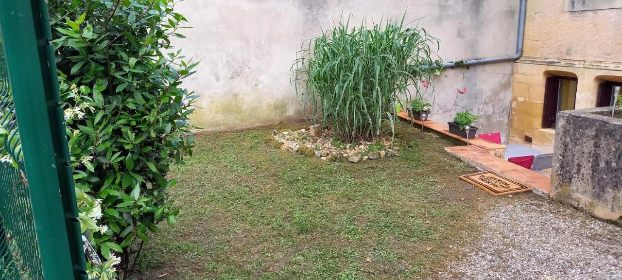Studio Avec Terrasse Et Jardinet En Centre Ville Bergerac Buitenkant foto